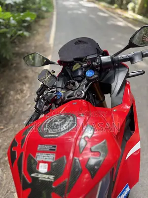 Honda CBR 2022 Red