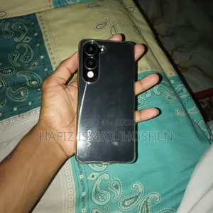 Vivo Y04 64 GB Bronze