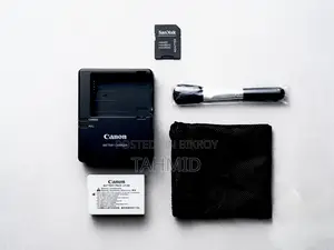 Canon Eos Kiss X5 DSLR Camera + Full Accessor