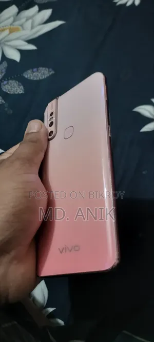 ভিভো ভি১৫ ২৫৬ জিবি রেড