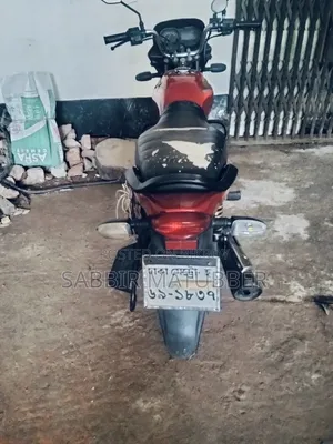 Bajaj Platina 100 2022 Red