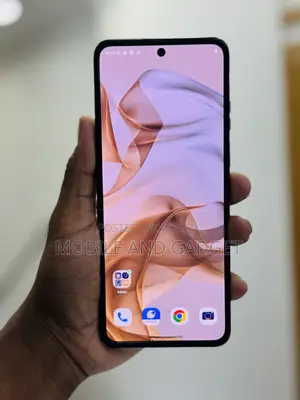 মটোরোলা রেজার ৫০ আল্ট্রা ২৫৬ জিবি সাদা