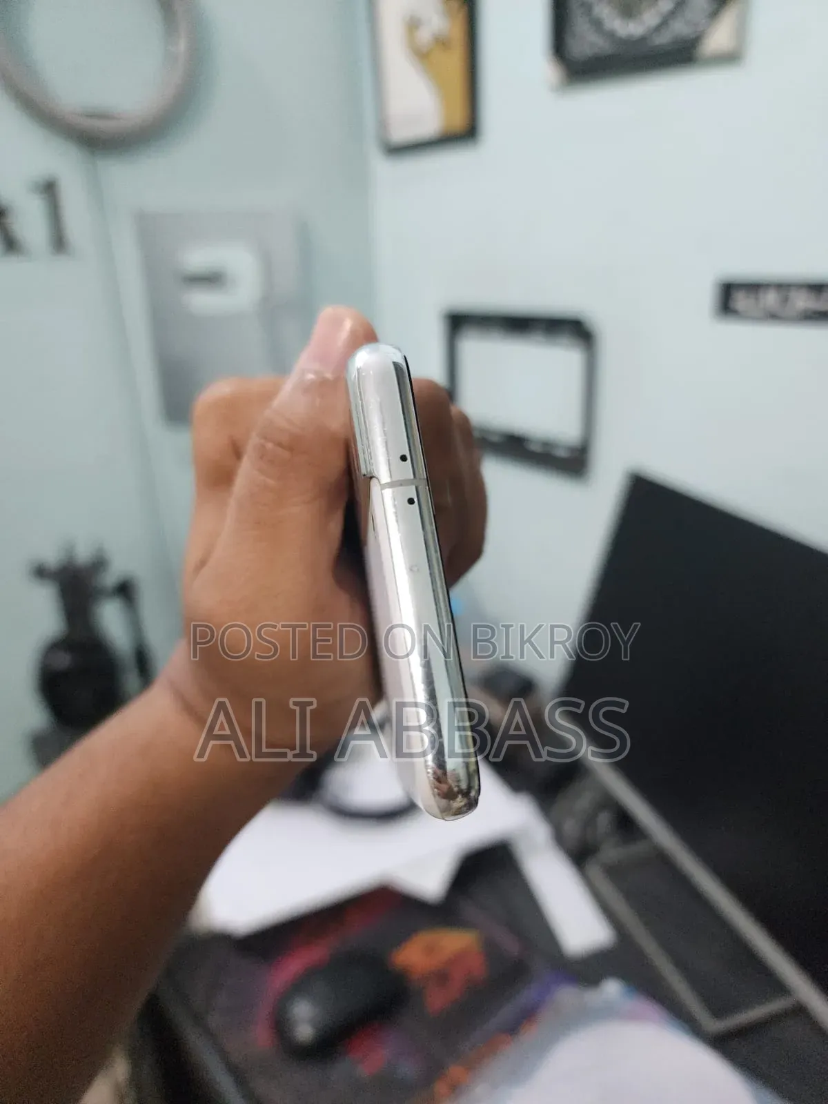 স্যামসাং গ্যালাক্সি এস২১ ৫জি ২৫৬ জিবি হোয়াইট