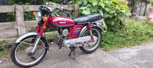 Yamaha 1998 Red