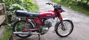 Yamaha 1998 Red
