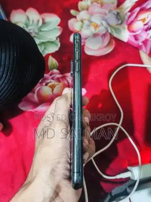 অ্যাপল আইফোন এক্সএস ম্যাক্স ৬৪ জিবি ব্ল্যাক