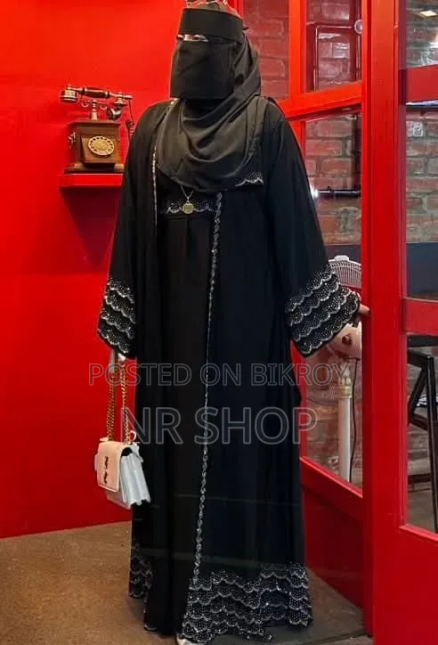 Abaya E Ramisha