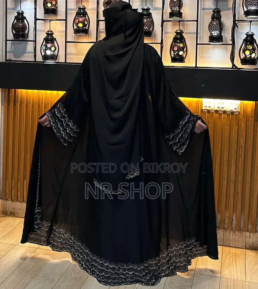 Abaya E Ramisha