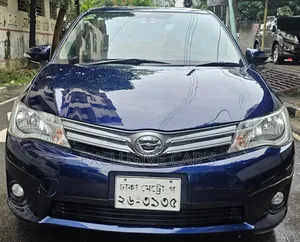 টয়োটা এক্সিও ২০১২ নীল
