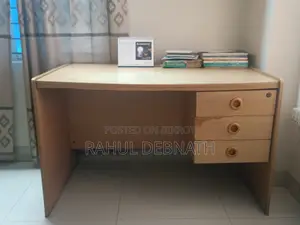 কম্পিউটার/পড়ার/অফিস টেবিল