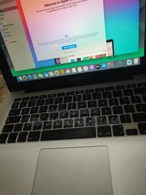 Laptop Apple MacBook 2012 8GB Intel Core i5 SSD 128GB