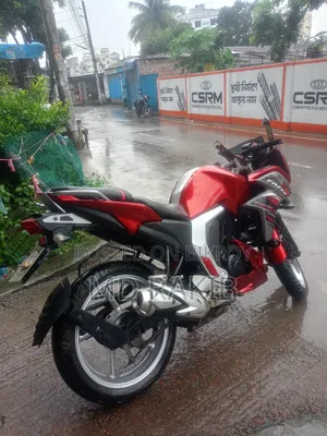 Yamaha 2018 Red