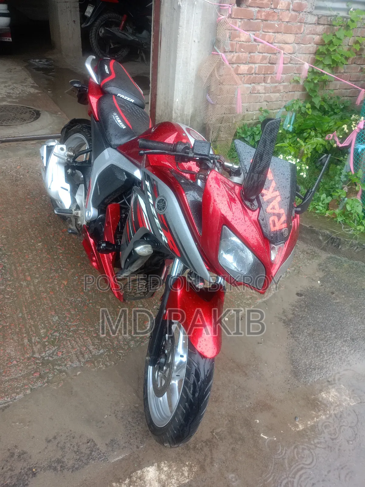Yamaha 2018 Red