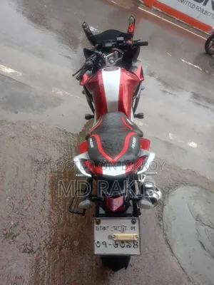Yamaha 2018 Red