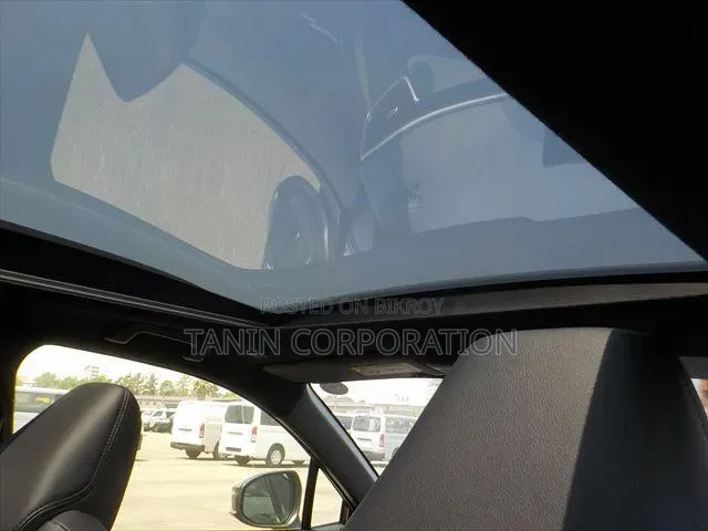 নতুন টয়োটা করোল্লা ক্রস ২০২৬ কালো