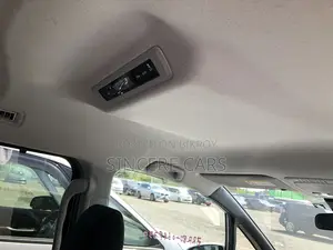 Toyota Noah 2021 Silver