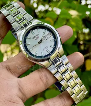 Gorgeous Seiko 5 Snkg19 Sunburst White Automatic Watch