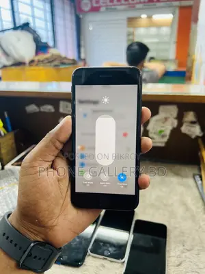 Apple iPhone SE (2020) 64 GB