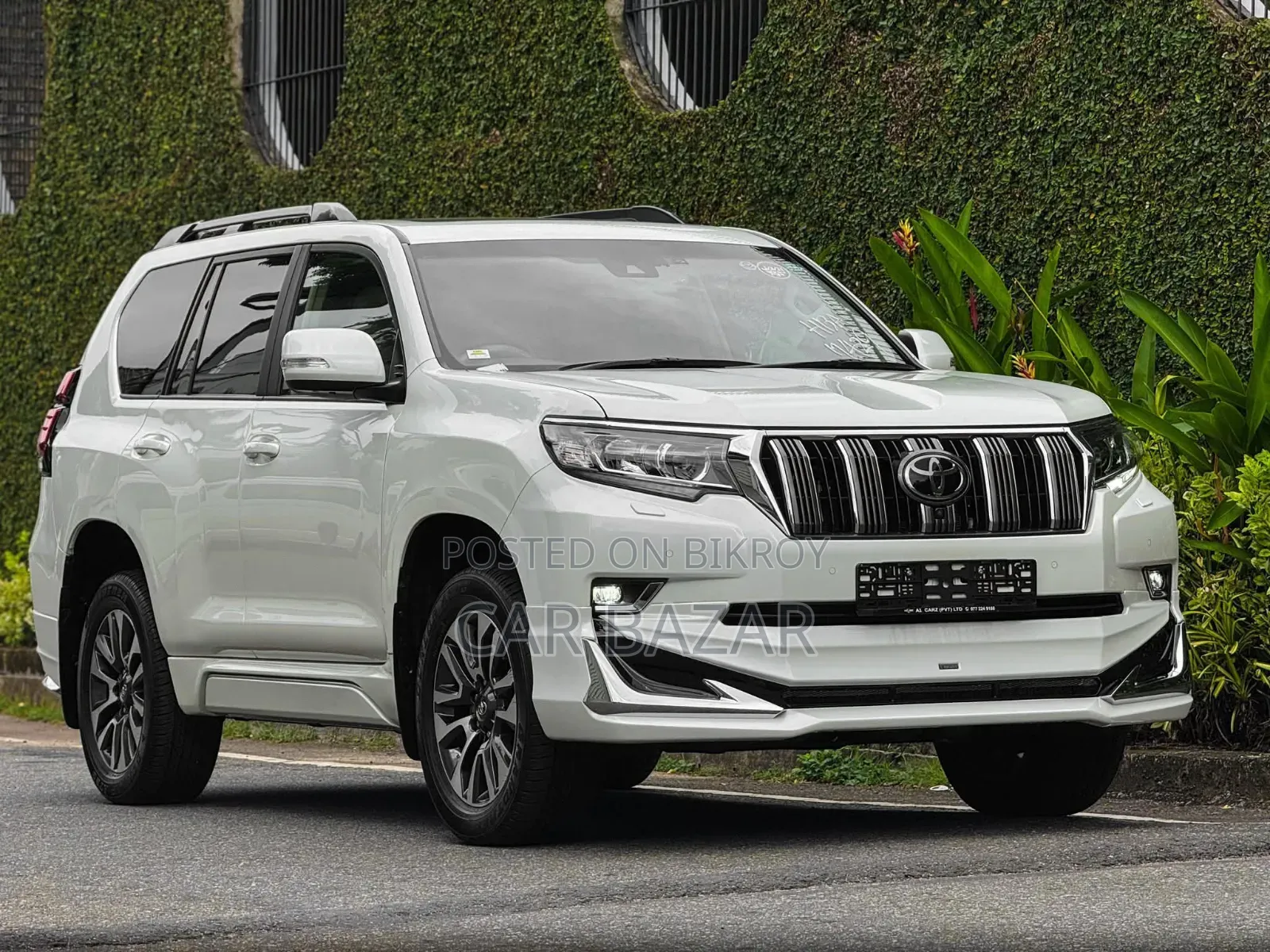 Toyota Land Cruiser Prado 2.7 2023 Pearl
