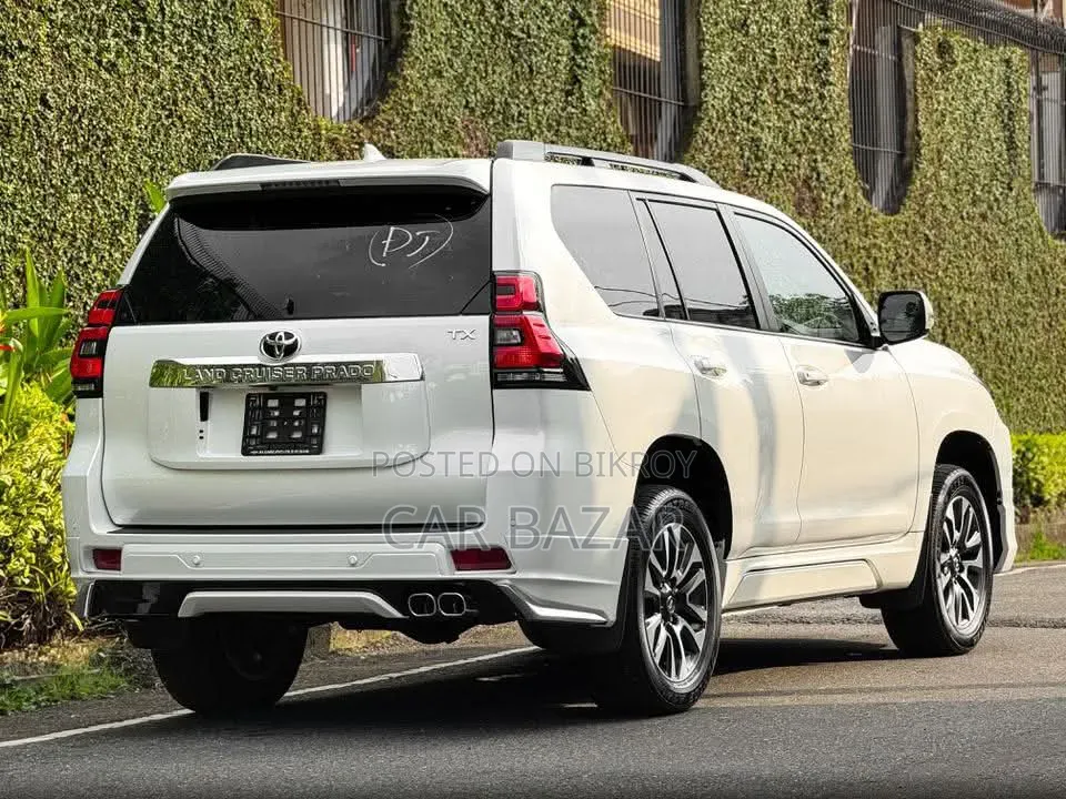 Toyota Land Cruiser Prado 2.7 2023 Pearl