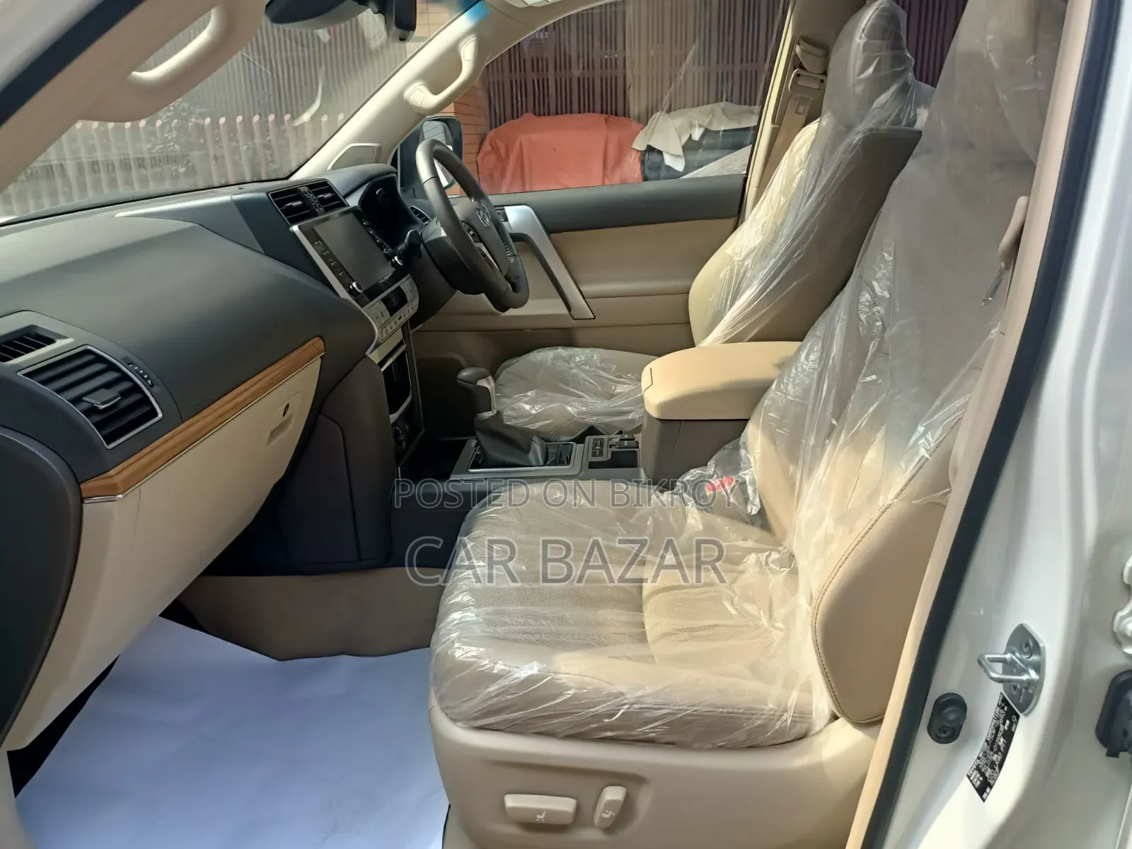Toyota Land Cruiser Prado 2.7 2023 Pearl