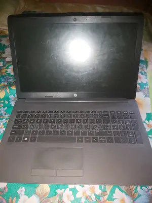 Laptop HP 250 G7 4GB Intel Core I3 HDD 1T