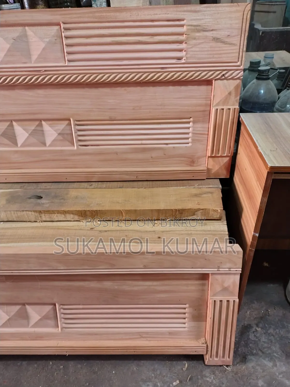 লিভিং রুমের জন্য সেগুন কাঠের খাট
