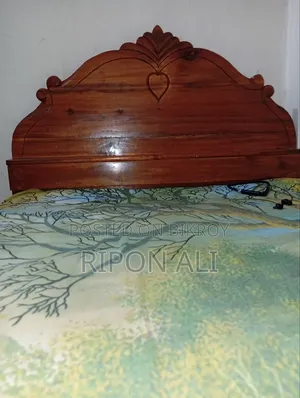সেগুন কাঠের সিংগেল খাট বিক্রি হবে (৩'/৭,)