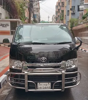 Toyota HiAce 2012 Black