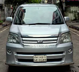 Toyota Noah 2.0 AWD (8 Seater) 2005 Silver