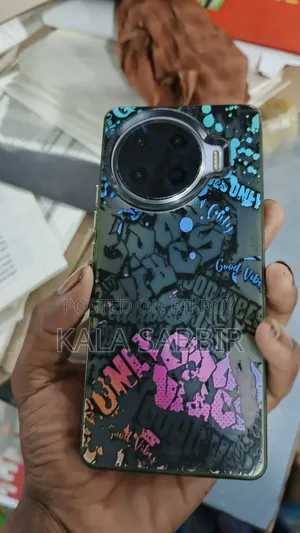 Tecno Spark 20 Pro Plus 256 GB Silver