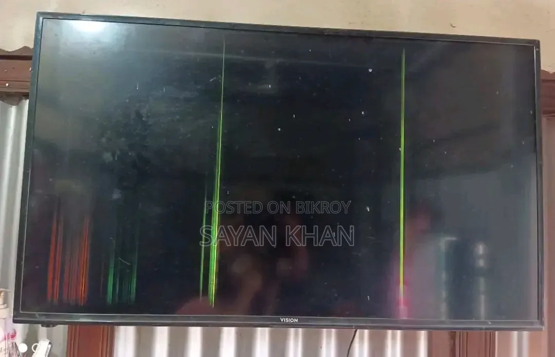 Vision 43" LED Smart TV
