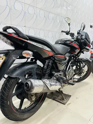 বাজাজ পালসার ১৫০ ২০১৮ কালো