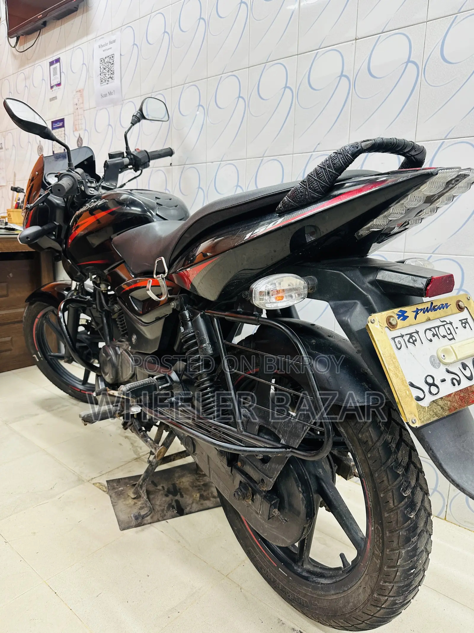 বাজাজ পালসার ১৫০ ২০১৮ কালো