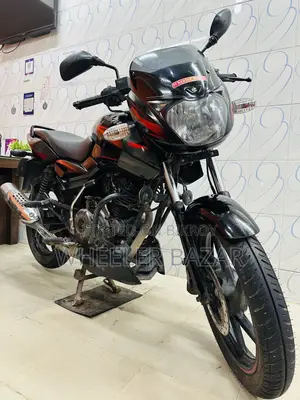 বাজাজ পালসার ১৫০ ২০১৮ কালো