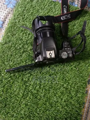 ক্যানন ২০০ডি ৩টি লেন্সসহ