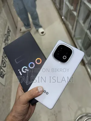 iQOO Z10 ২৫৬ জিবি সাদা
