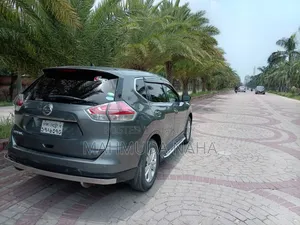 নিসান এক্স-ট্রেইল ২০১৬ গ্রে