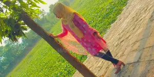 গর্জিয়াস পিঙ্ক কালার থ্রি-পিস/কামিজ