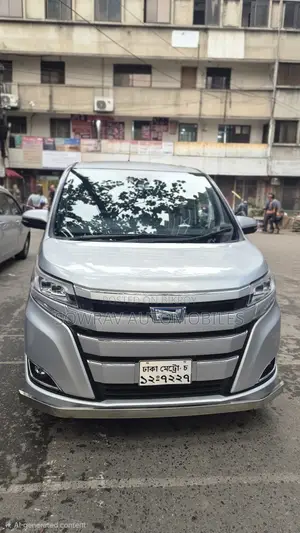 Toyota Noah 2019 Silver