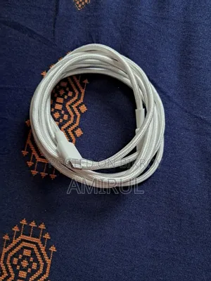 iPhone 13 Pro Max Cable