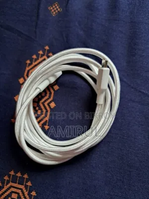 iPhone 13 Pro Max Cable