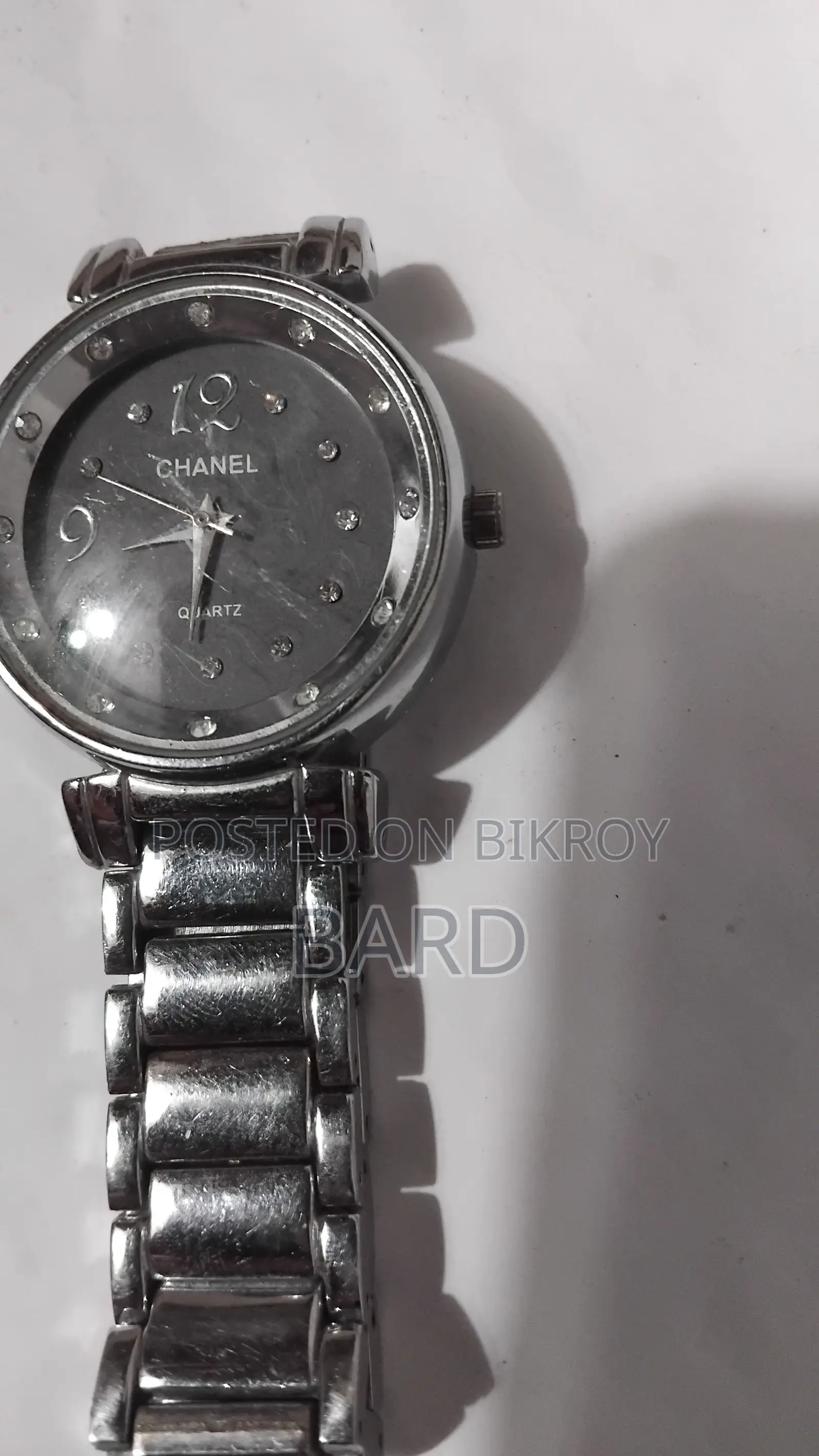 Elegant Chanel (Quartz) Mid-Size Unisex Vintage Watch - Full Serviced