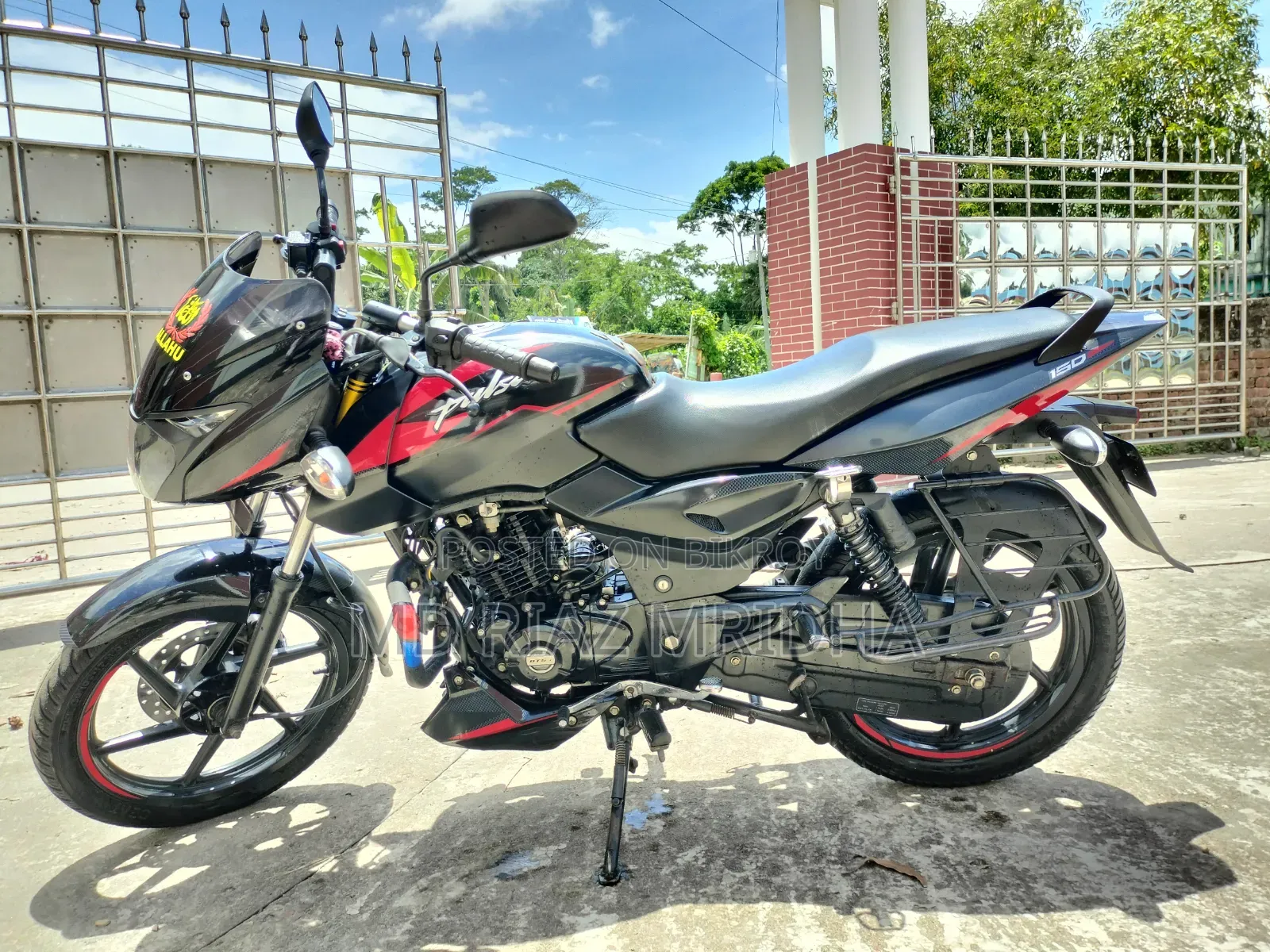 বাজাজ পালসার ১৫০ ২০২১ ব্ল্যাক
