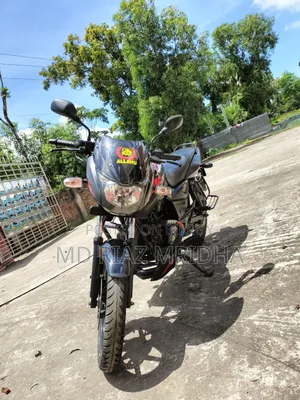বাজাজ পালসার ১৫০ ২০২১ ব্ল্যাক