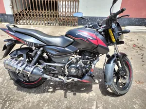 বাজাজ পালসার ১৫০ ২০২১ ব্ল্যাক
