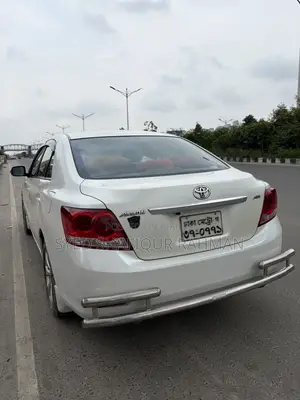 টয়োটা অ্যালিয়ন ২০১০ হোয়াইট
