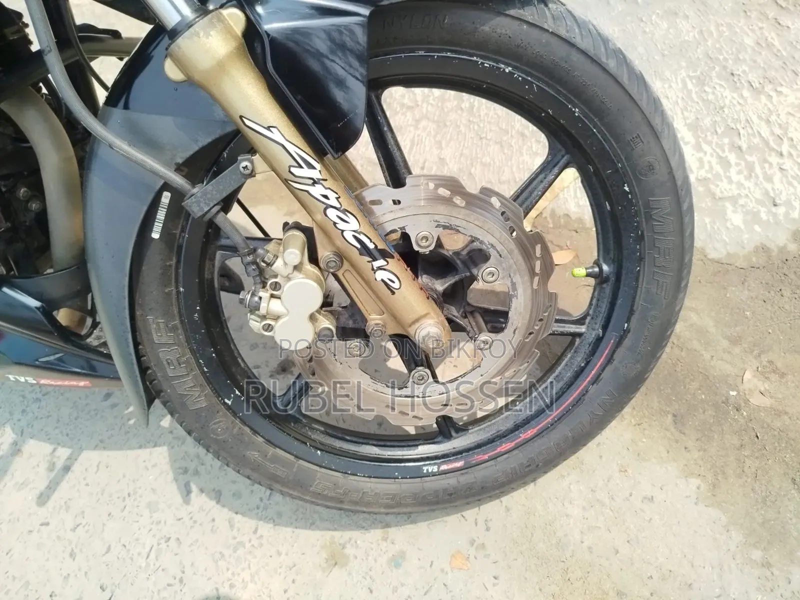 টিভিএস অ্যাপাচি আরটিআর ১৬০ ২ভি ২০২০ ব্ল্যাক