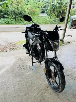 নতুন সুজুকি জিক্সার মনোটোন ২০২২ কালো