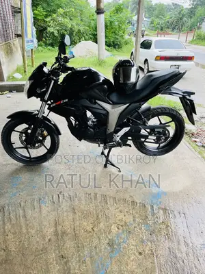 নতুন সুজুকি জিক্সার মনোটোন ২০২২ কালো